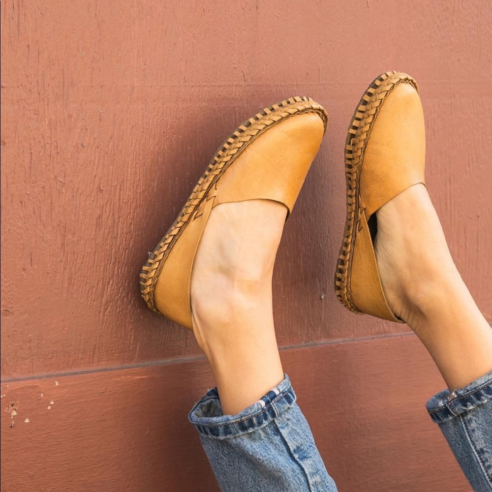 ON HOLD don’t buy! Mohinders leather sandals